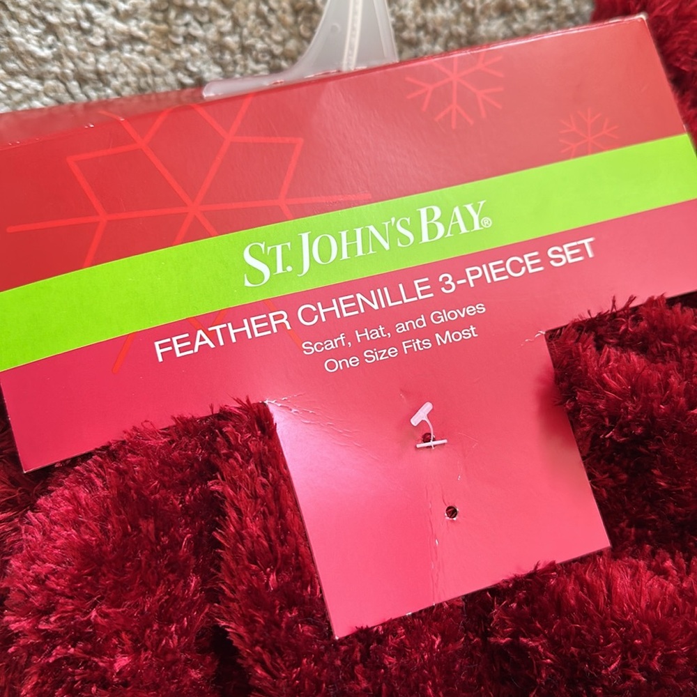 NEW St. John's Bay 3 Piece Set - Red Feather Chenille Fuzzy Scarf, Hat, Gloves - Picture 2 of 2